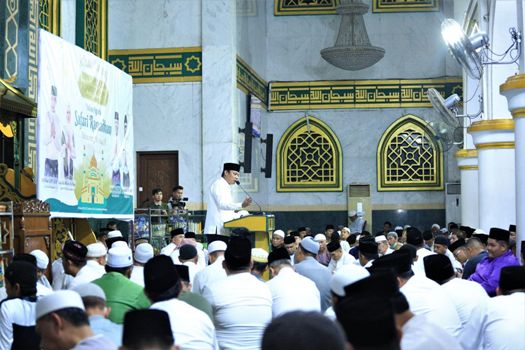 Safari Ramadan Perdana, Pj Wali Kota Sapa Masyarakat di Masjid Raya Senapelan   
